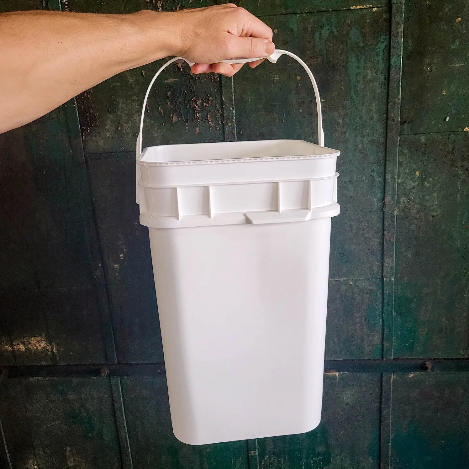 4 Gallon Square Bucket and Lid with Gasket