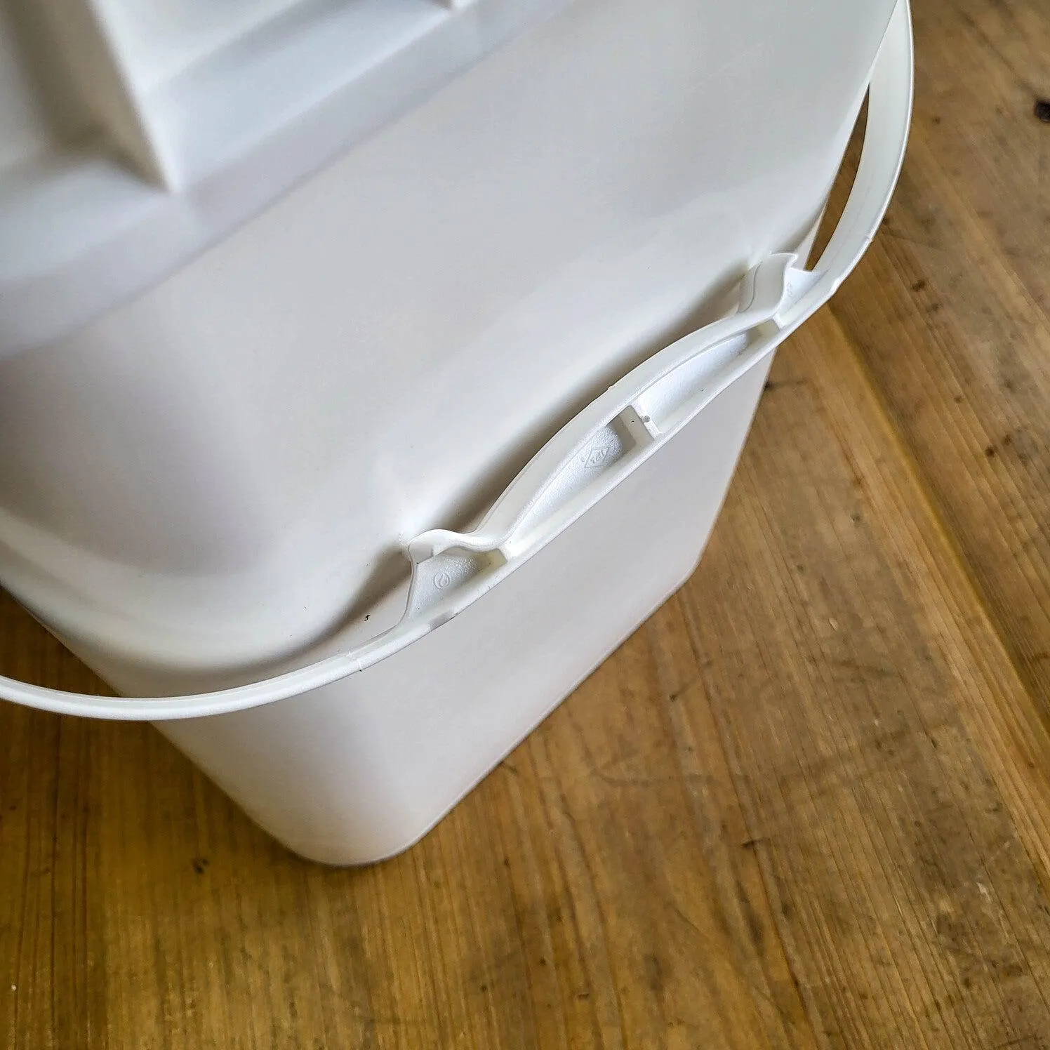 4 Gallon Square Bucket and Lid with Gasket