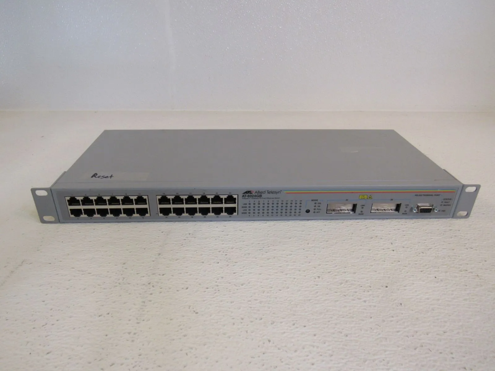 Allied Telesyn Fast Ethernet Switch 10Base-T 100Base-TX AT-8024GB -- Used