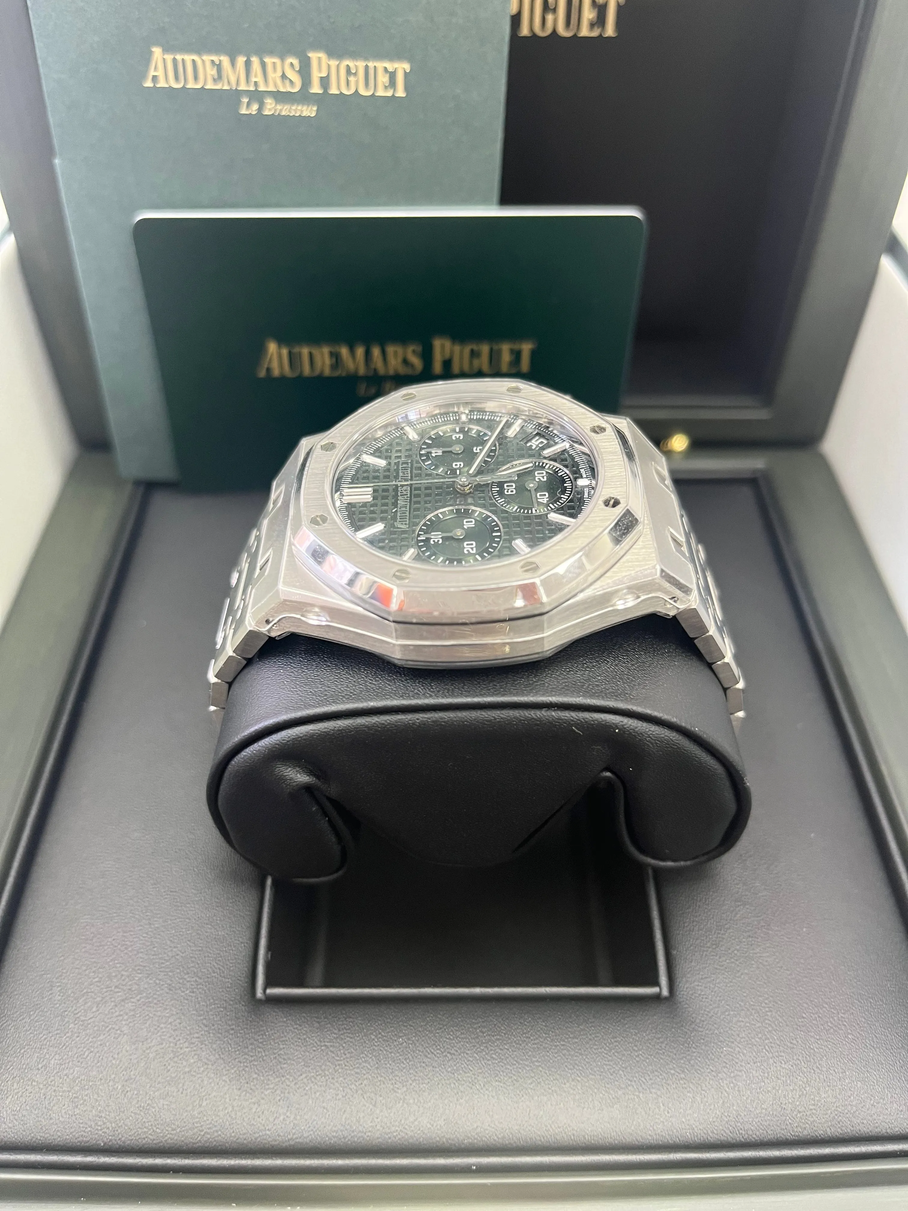 Audemars Piguet ROYAL OAK SELFWINDING CHRONOGRAPH “50TH ANNIVERSARY” STEEL BRACELET GREEN DIAL (Ref # 26240ST.OO.1320ST.04)