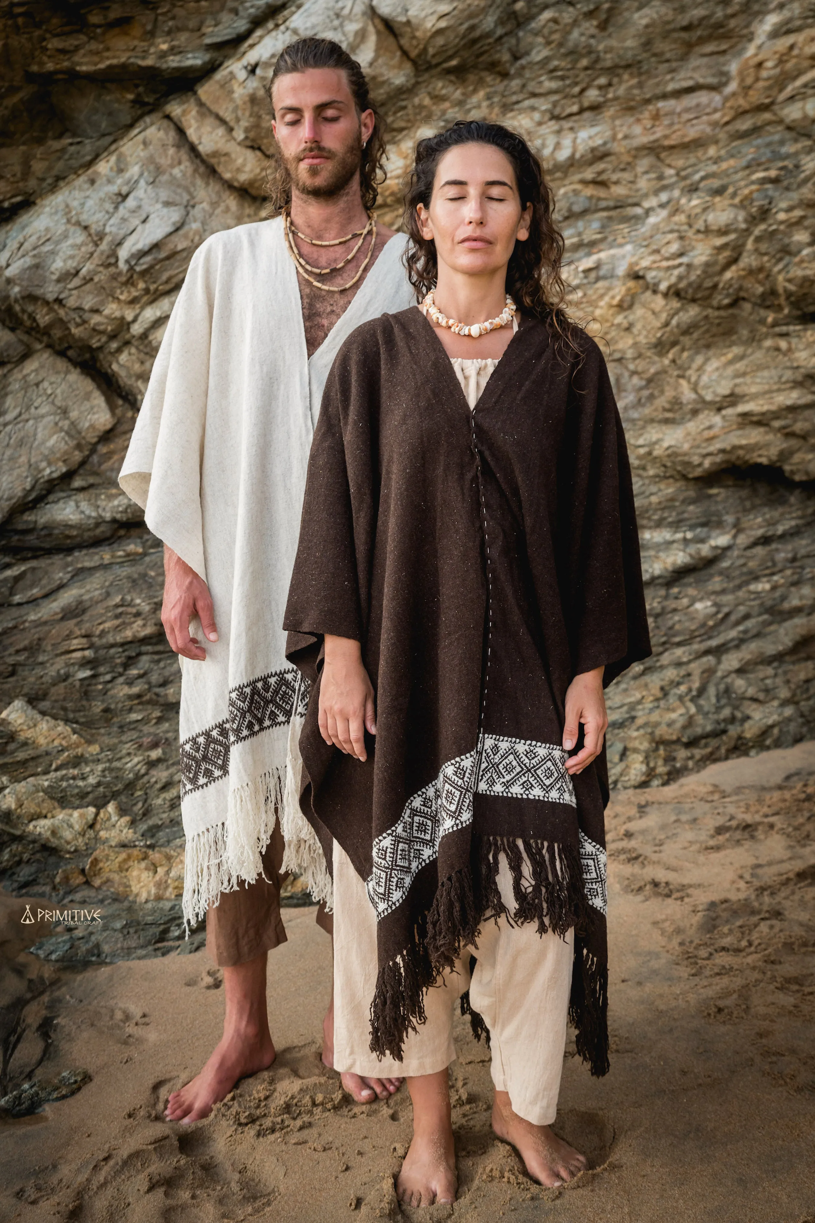 Backstrap Loom Wool Poncho ⋘ with Tribal Patterns ⋙