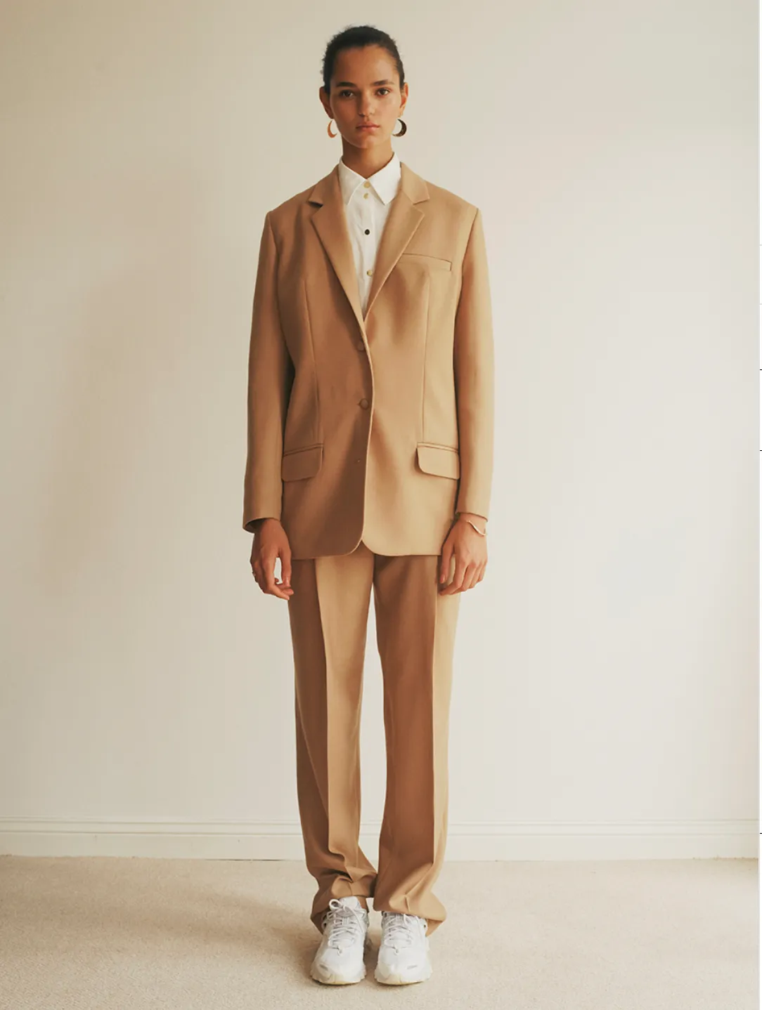 HIGH-WAISTED TROUSER "RIVER TAWNY" IN CAMEL