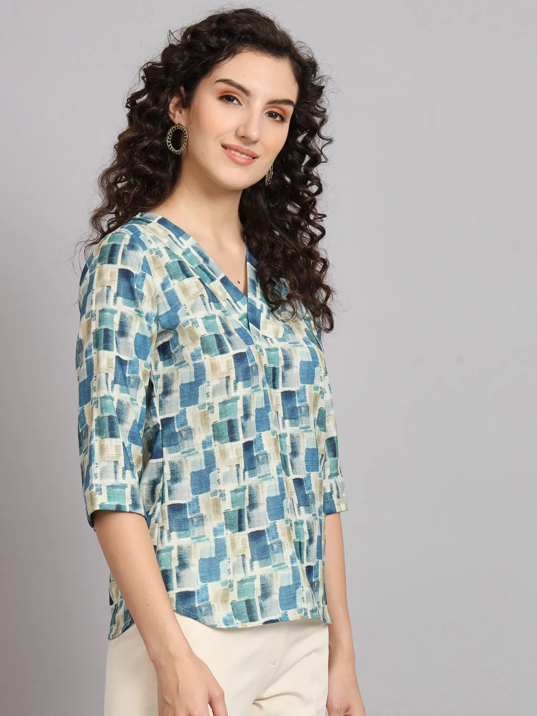 Regular Fit Printed V-Neck Top - Blue and Green