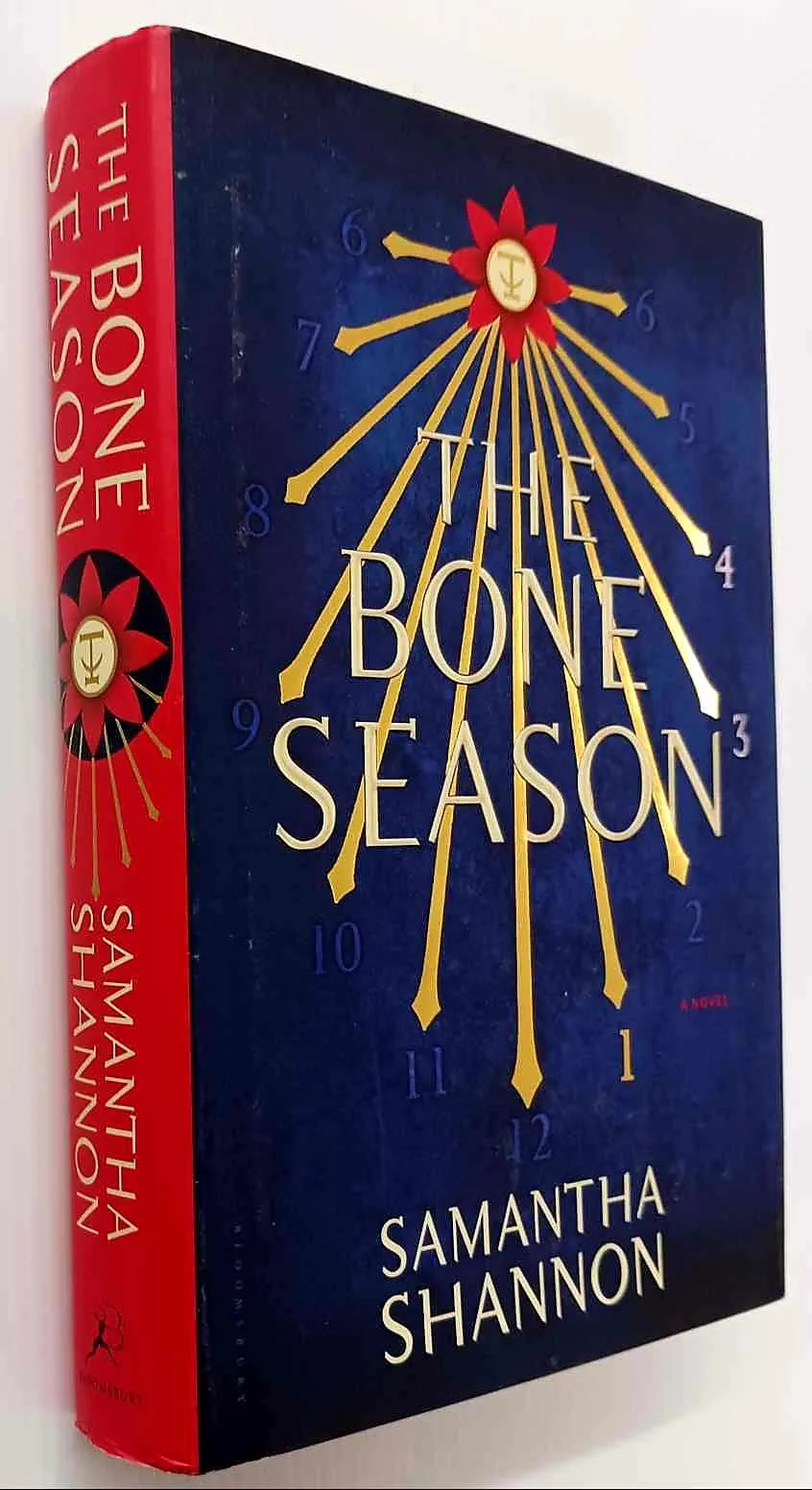 THE BONE SEASON - Samantha Shannon