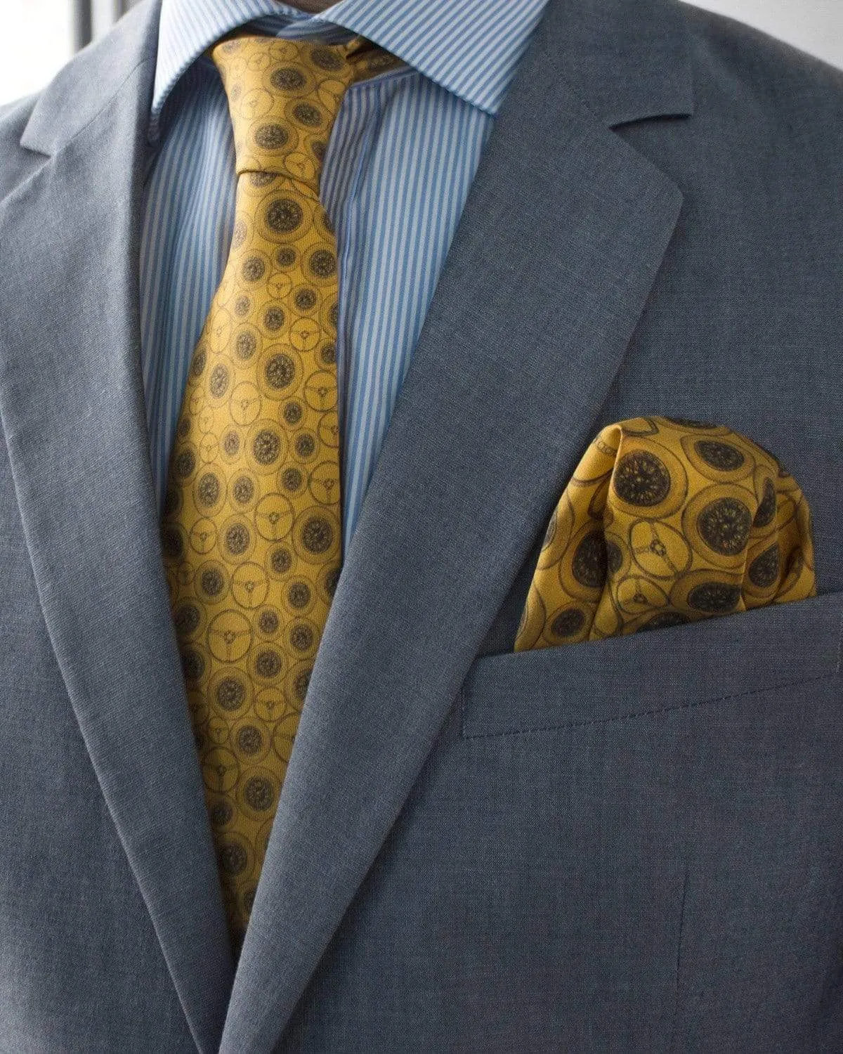 WORLD BEATER - Silk Pocket Square - Yellow